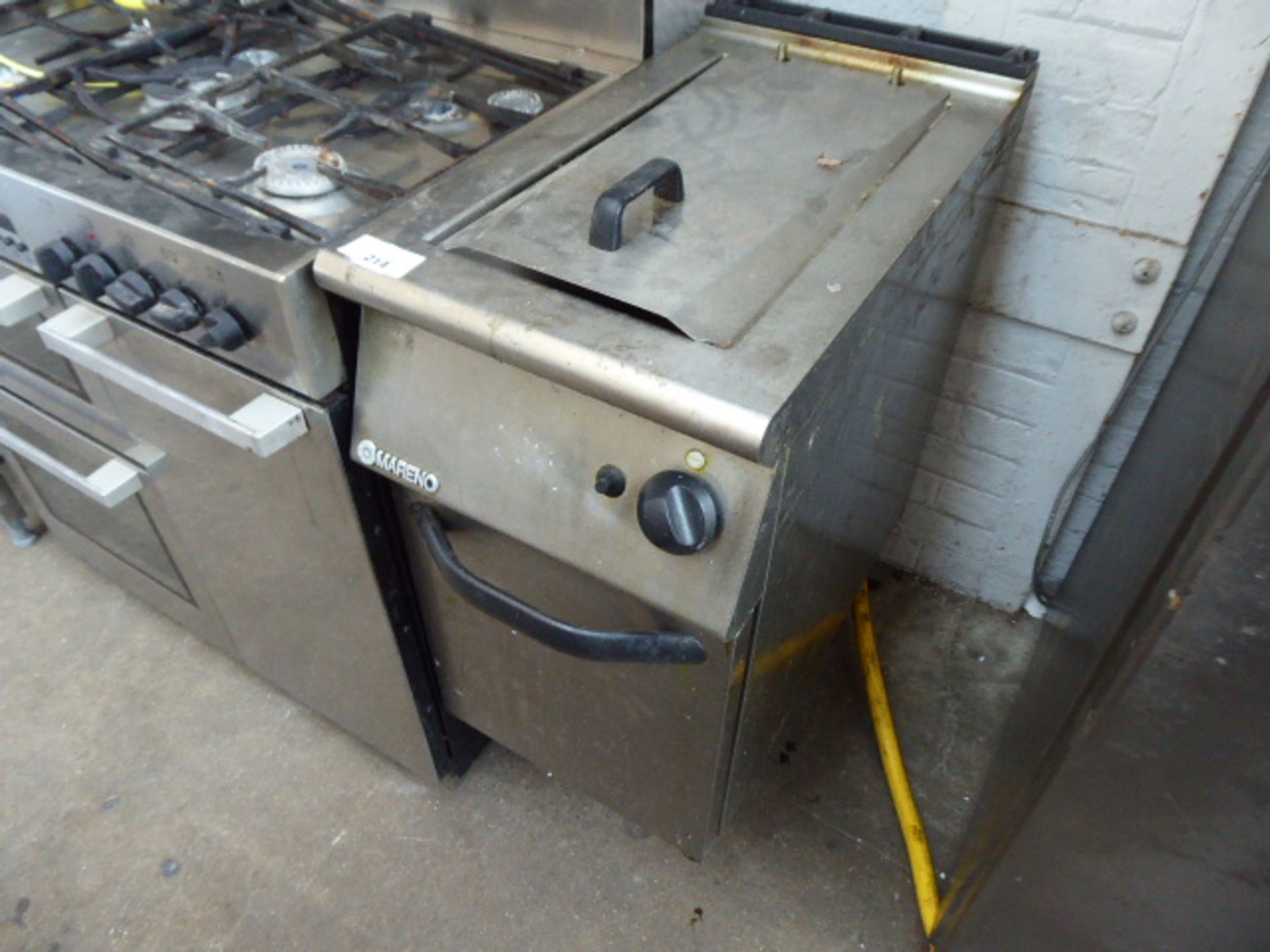 387 - 40cm gas Mareno single well fryer