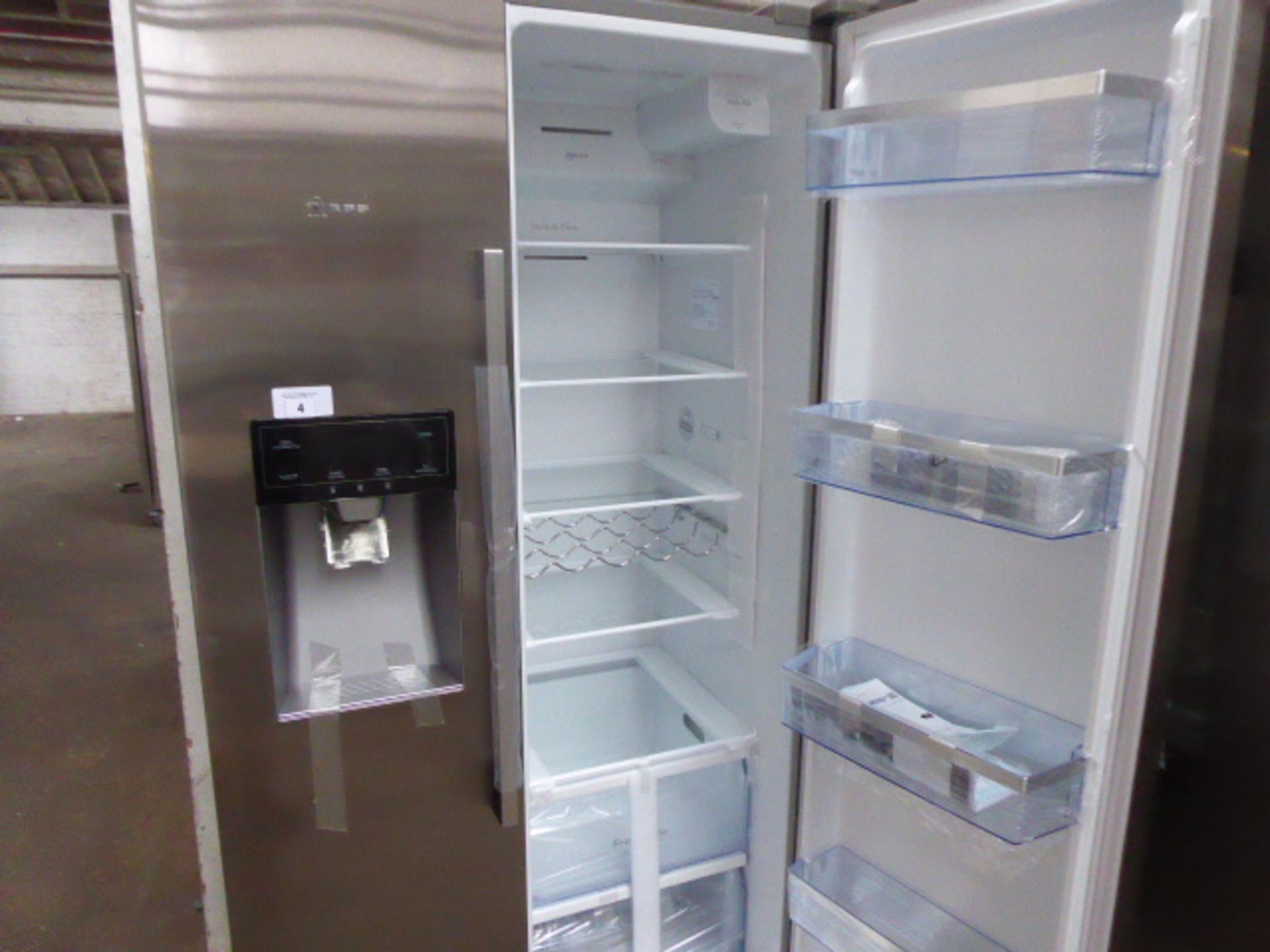 KA3923IE0GB Neff Side-by-side fridge-freezer - Image 2 of 2