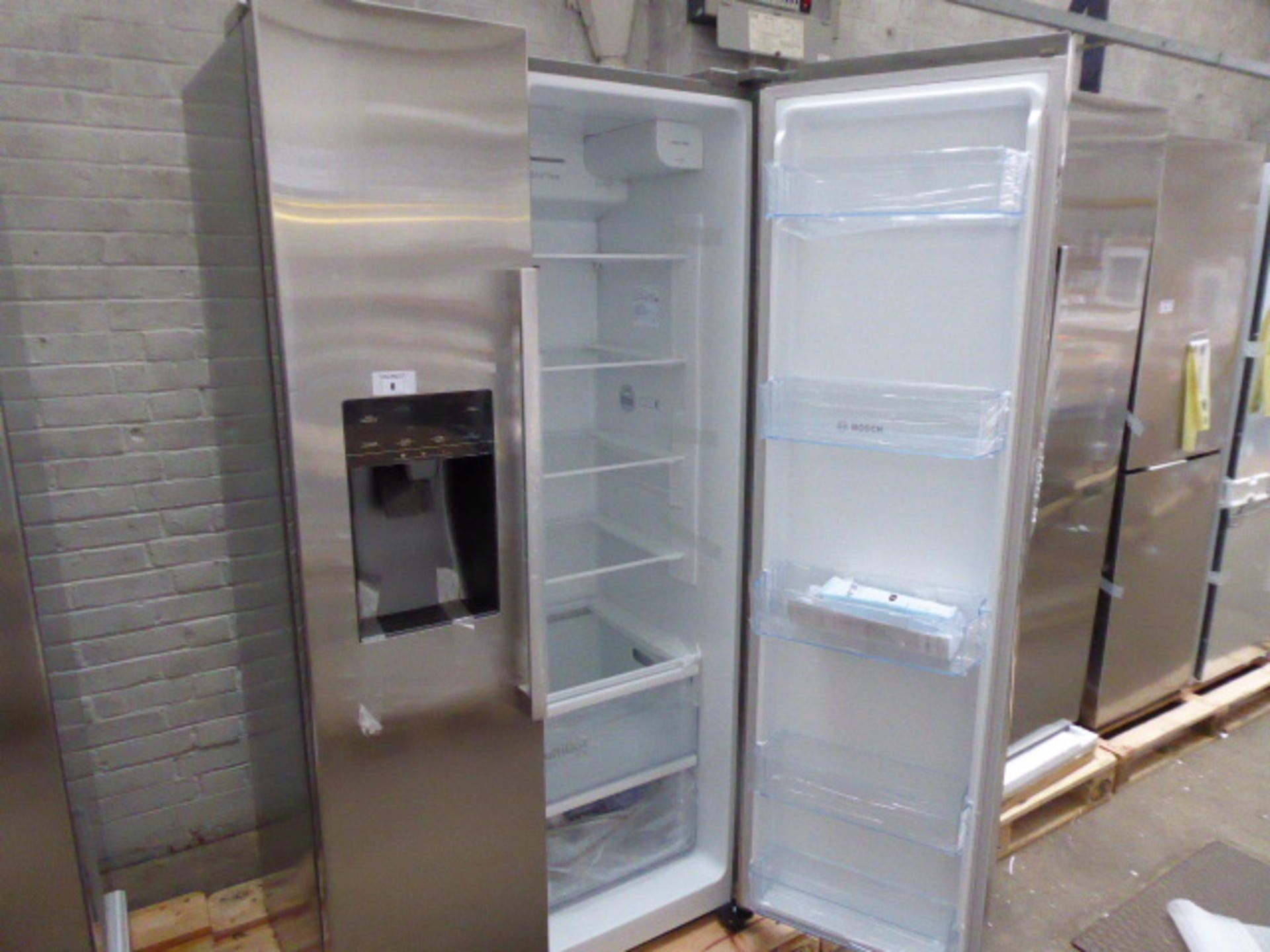 KAD93VIFPGB Bosch Side-by-side fridge-freezer - Image 2 of 2