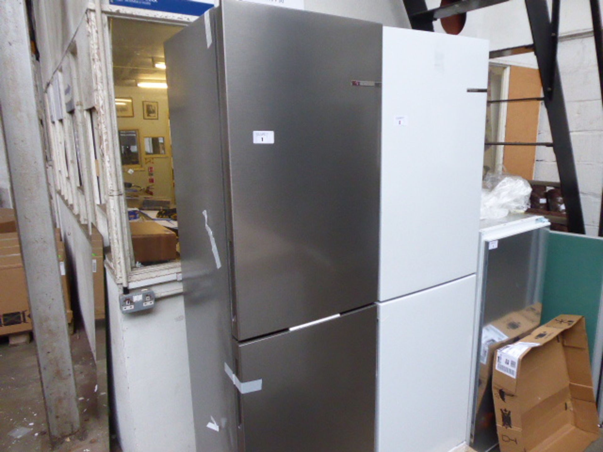 KGN27NLFAGB Bosch Free-standing fridge-freezer