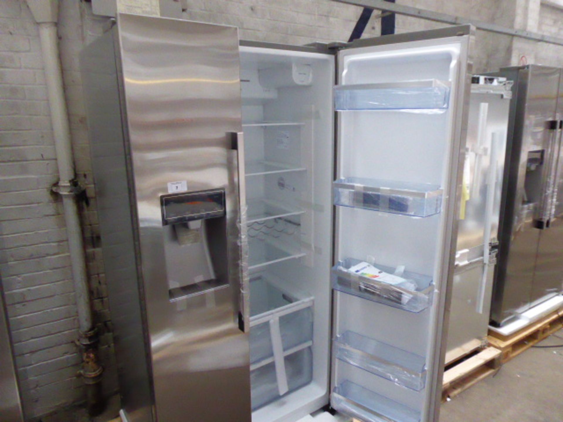 KA3923IE0GB Neff Side-by-side fridge-freezer - Image 2 of 2