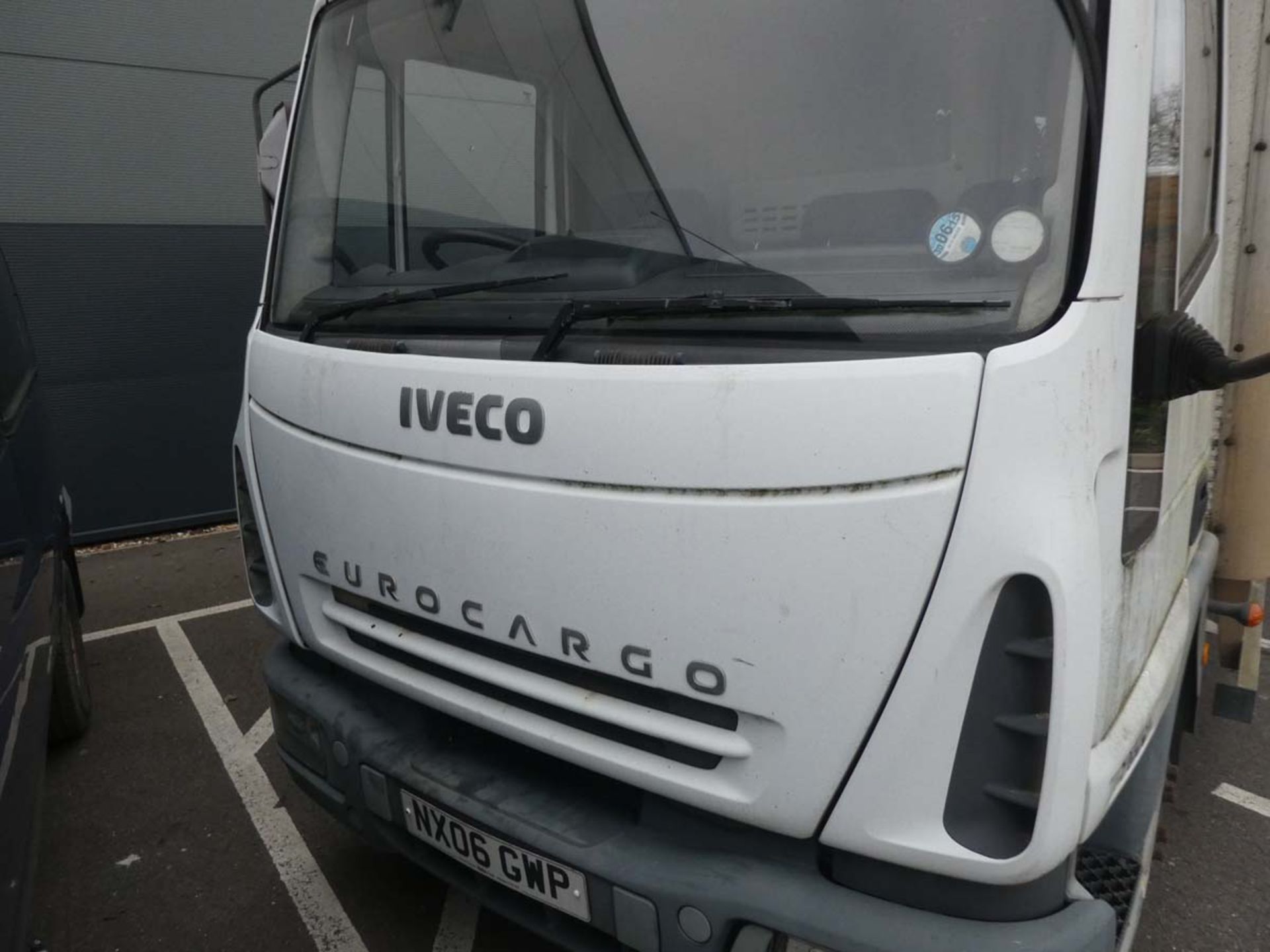 NX06 GWP (2006) Iveco Eurocargo 7.5 tonne Goods Vehicle, 3920cc, in white, diesel, First - Image 2 of 9