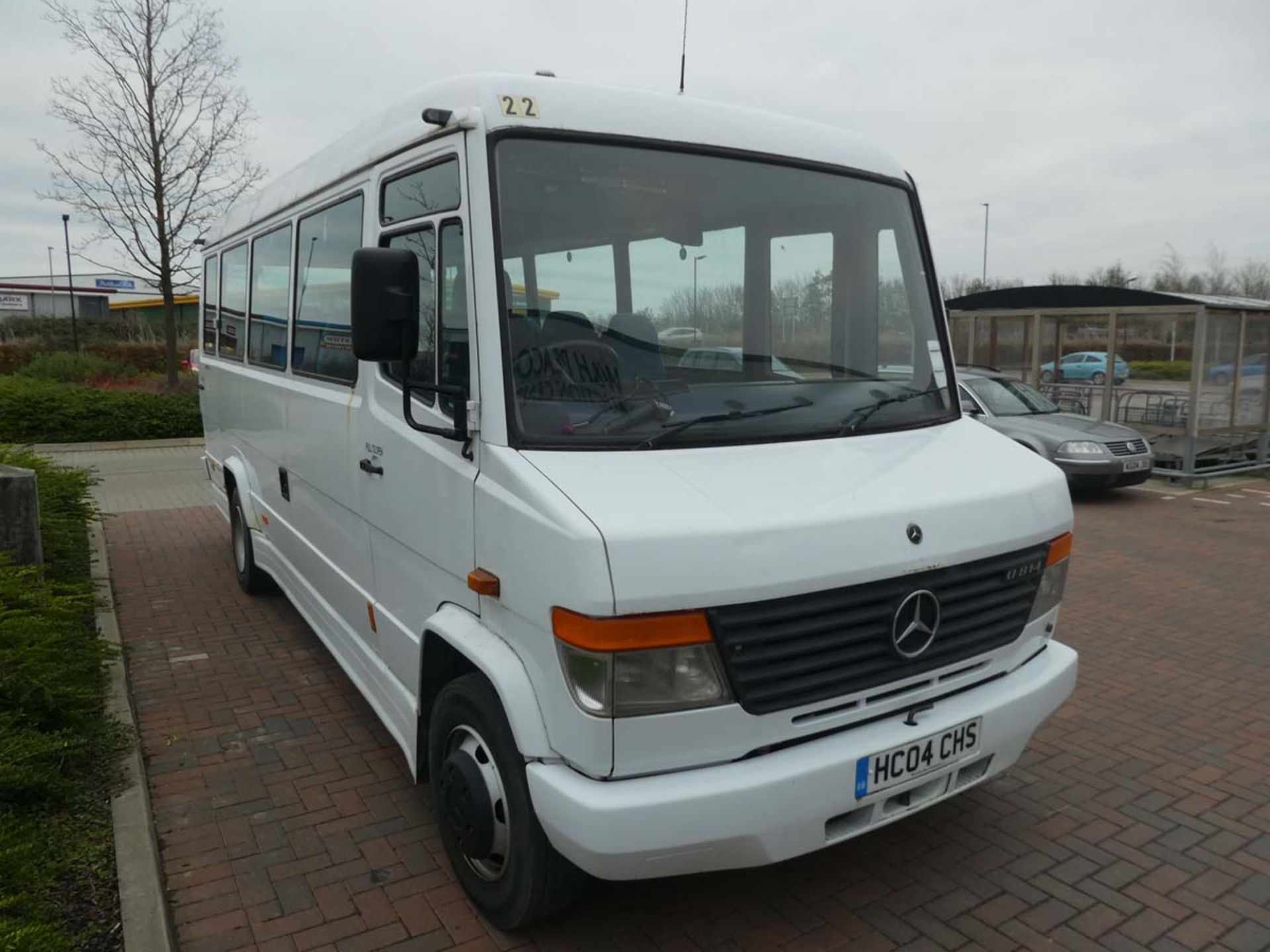 HC04 CHS (2004) Mercedes Vario 0814 24 seater minibus with 3972cc diesel engine. First registered - Image 7 of 7