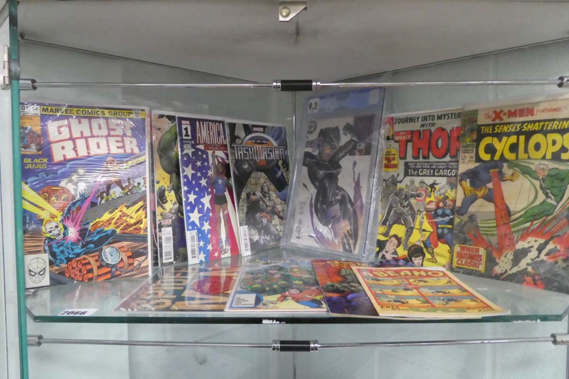 Selection of Marvel and DC collectable comics to include Ghost Rider, X-Men, Doom Patrol, X-Men #