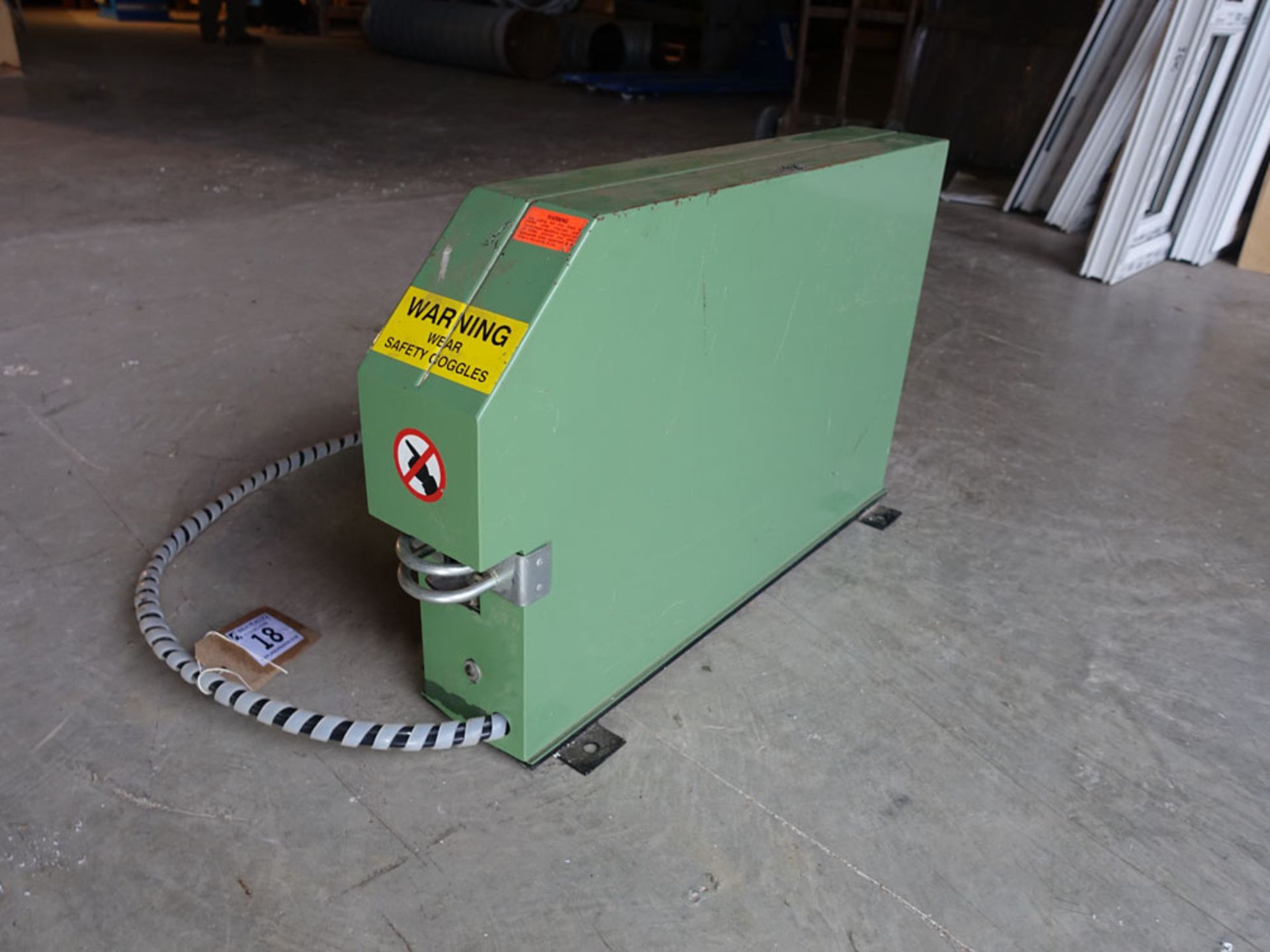 Air operated bolt cropping machine - Image 2 of 2