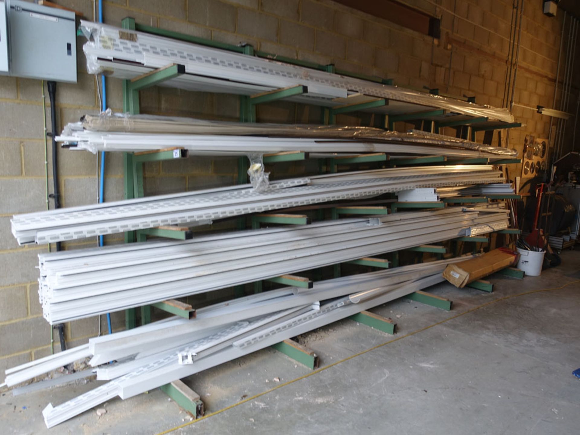 5 metre cantilever wall rack