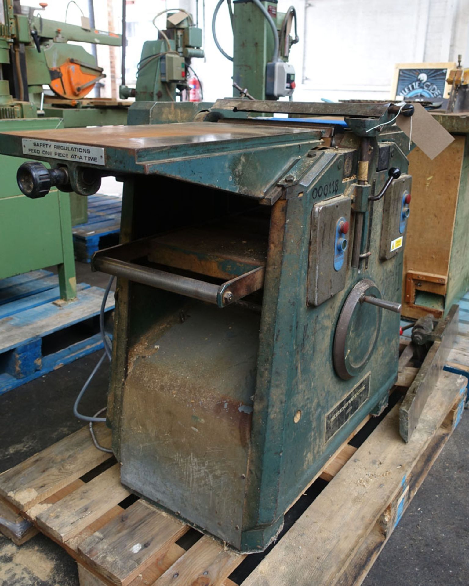 Sedgewick 12'' x 7'' planer thicknesser with fence and dust extraction port - Image 2 of 6