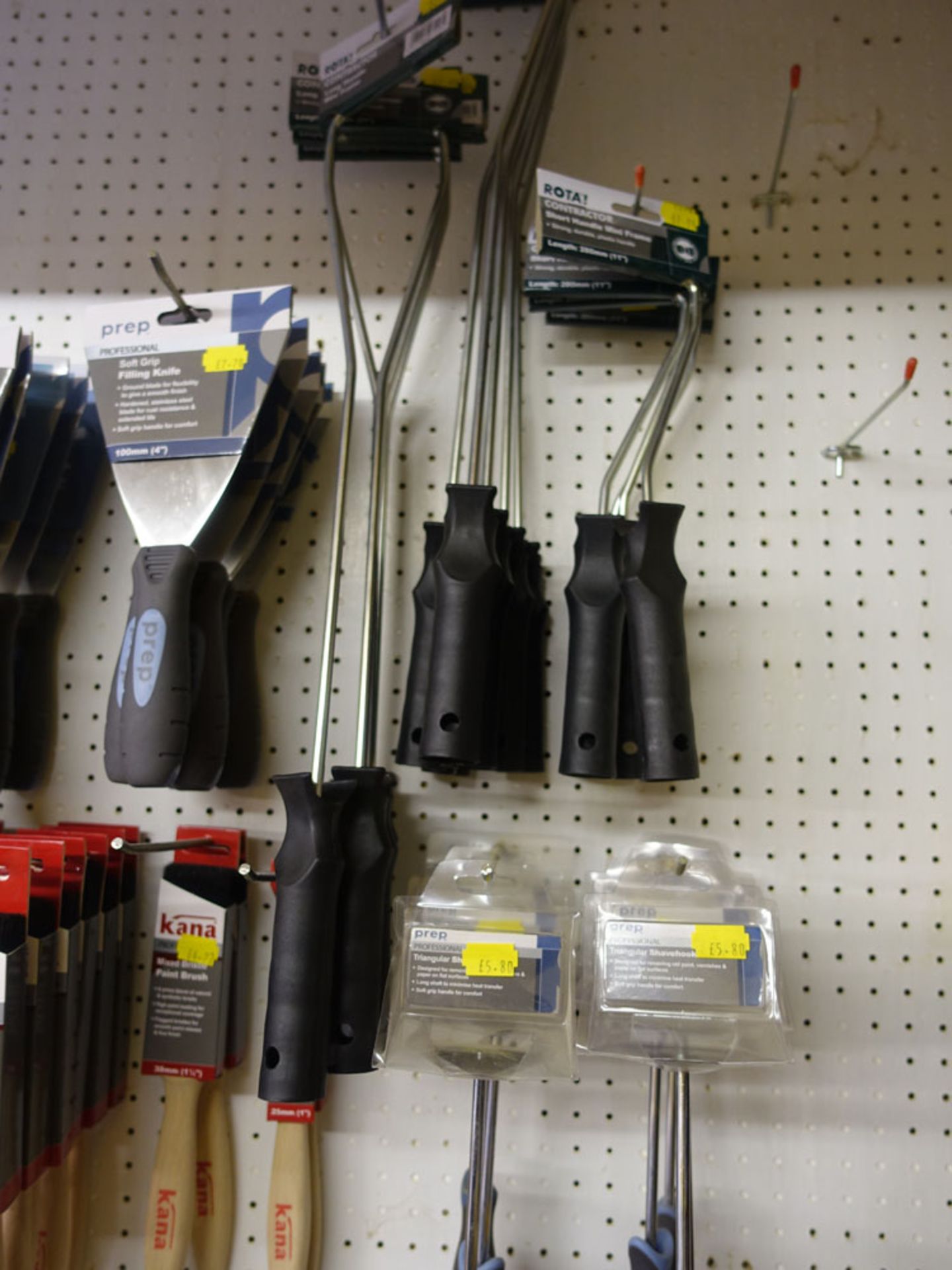 Wide range of decorators paintbrushes, filling knives, roller frames, etc - Image 4 of 4