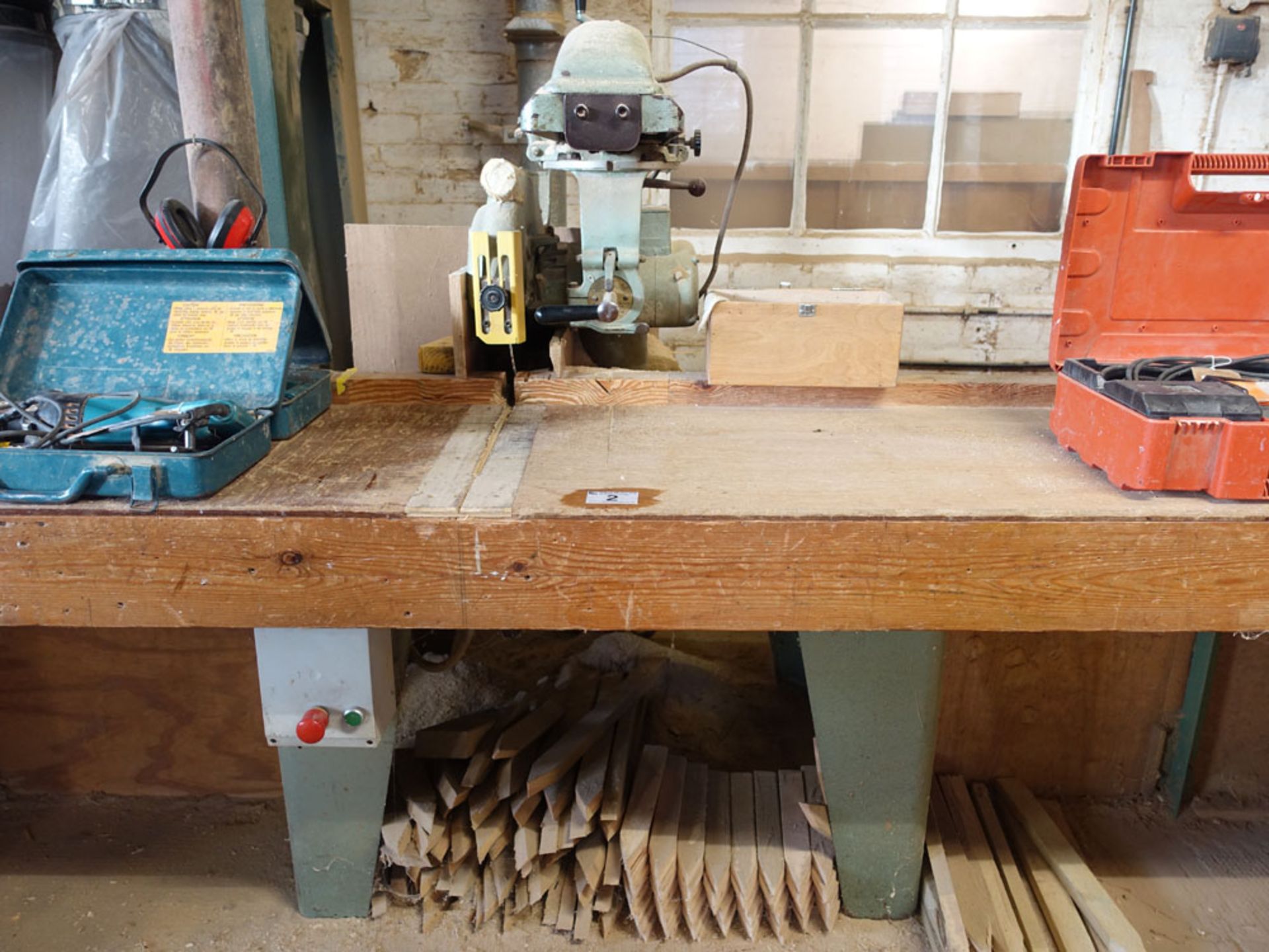 Wadkin Bursgreen radial crosscut saw model 14BRA, serial no 718037 together with 6m of feed tabling - Image 2 of 3
