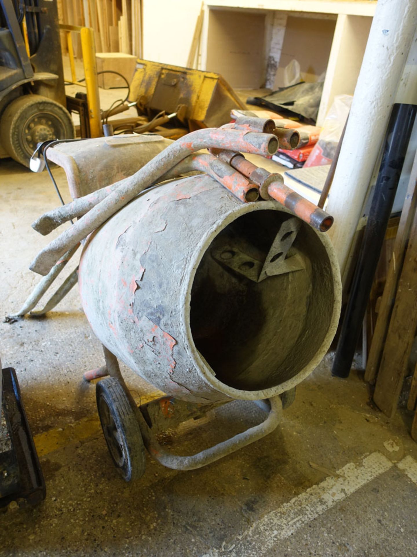 Belle single phase electric half bag cement mixer with 2 stands - Image 2 of 2