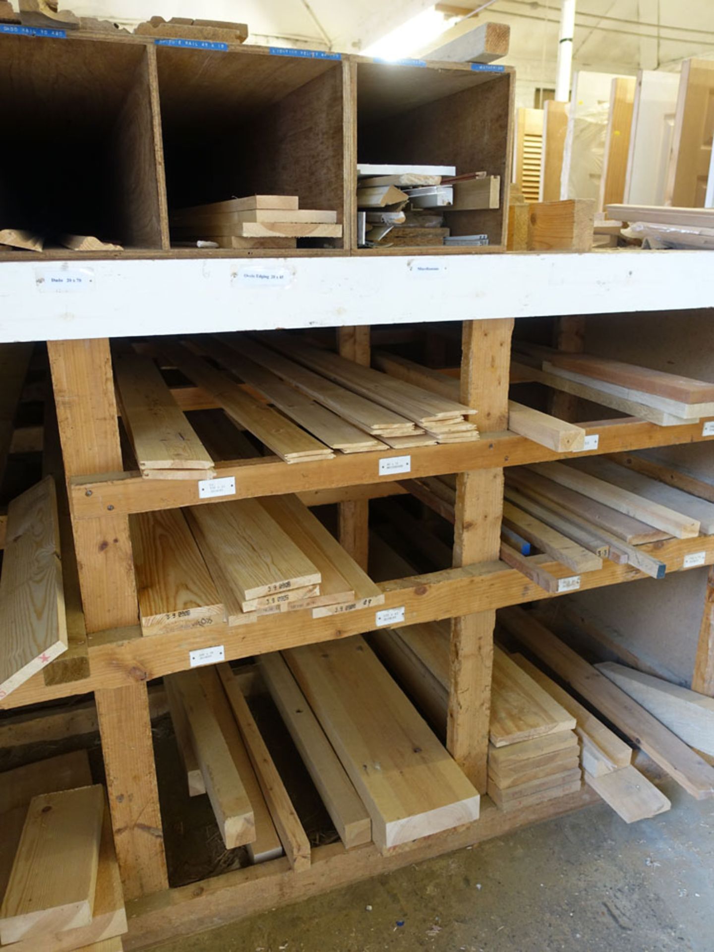 Remaining stocks of mainly softwood timbers including 220 x 20 x 5m, 146 x 20 x 4m PAR boarding, - Image 2 of 6