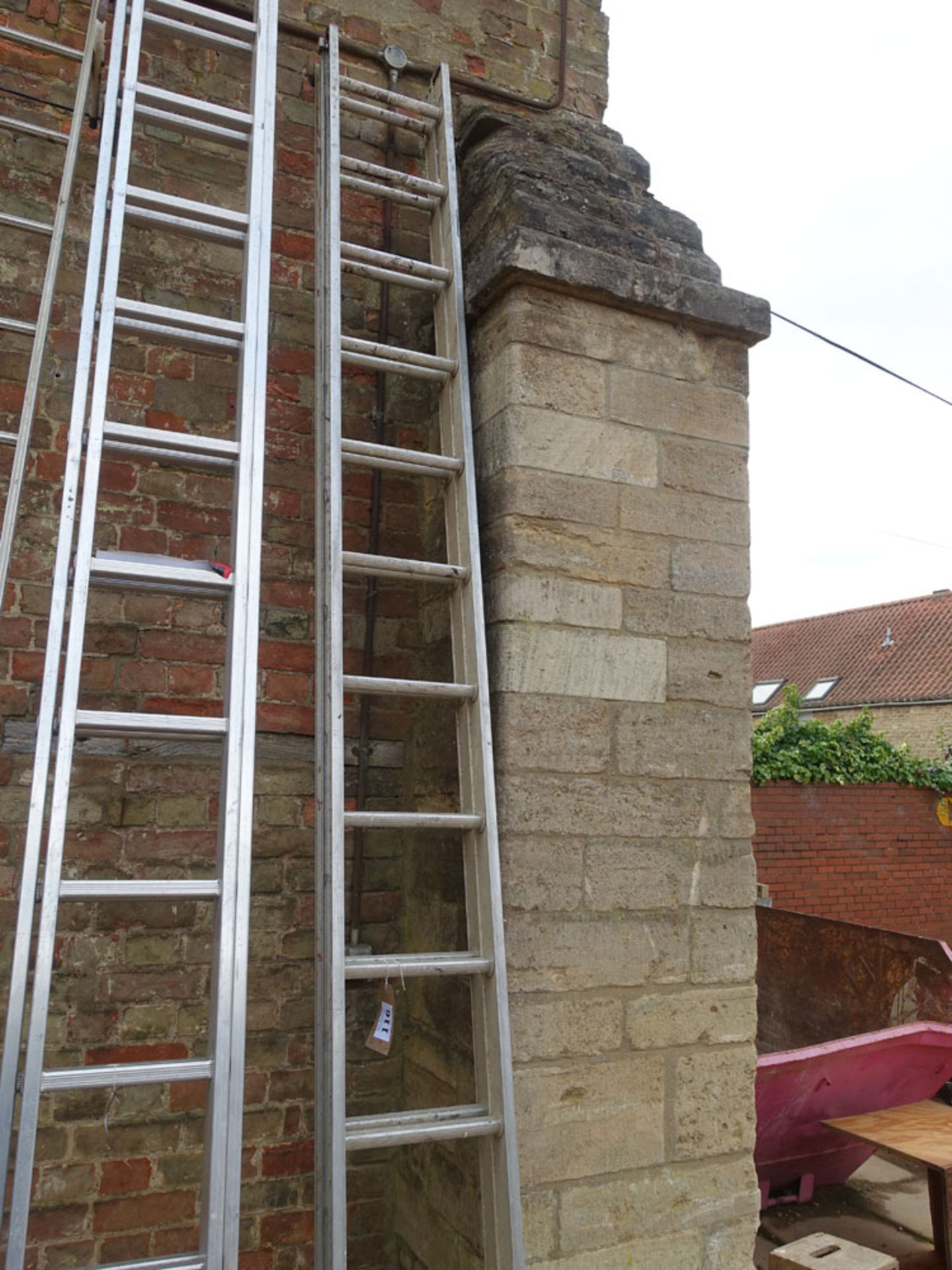 Double 14 aluminium extending ladder