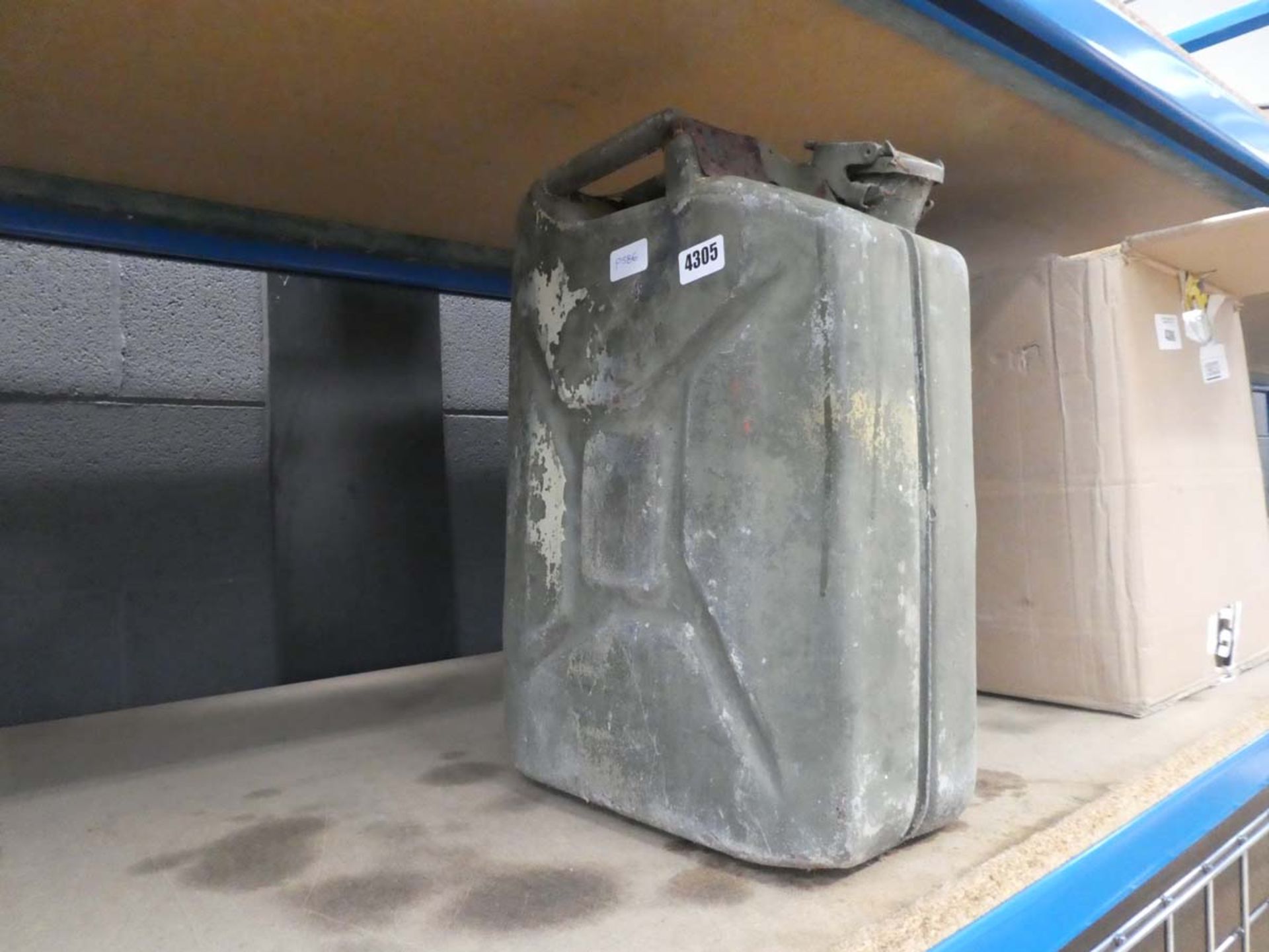 Metal jerry can