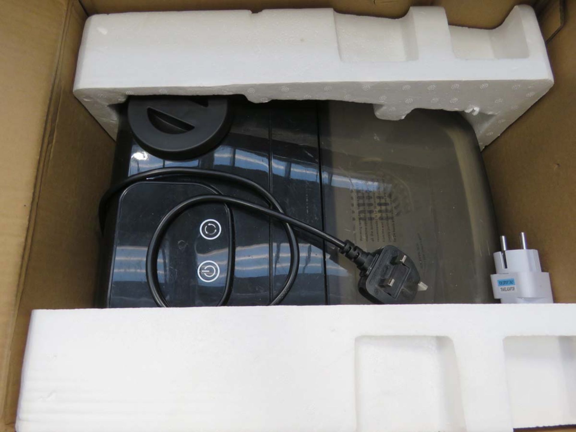 Ice maker with box - Image 2 of 2