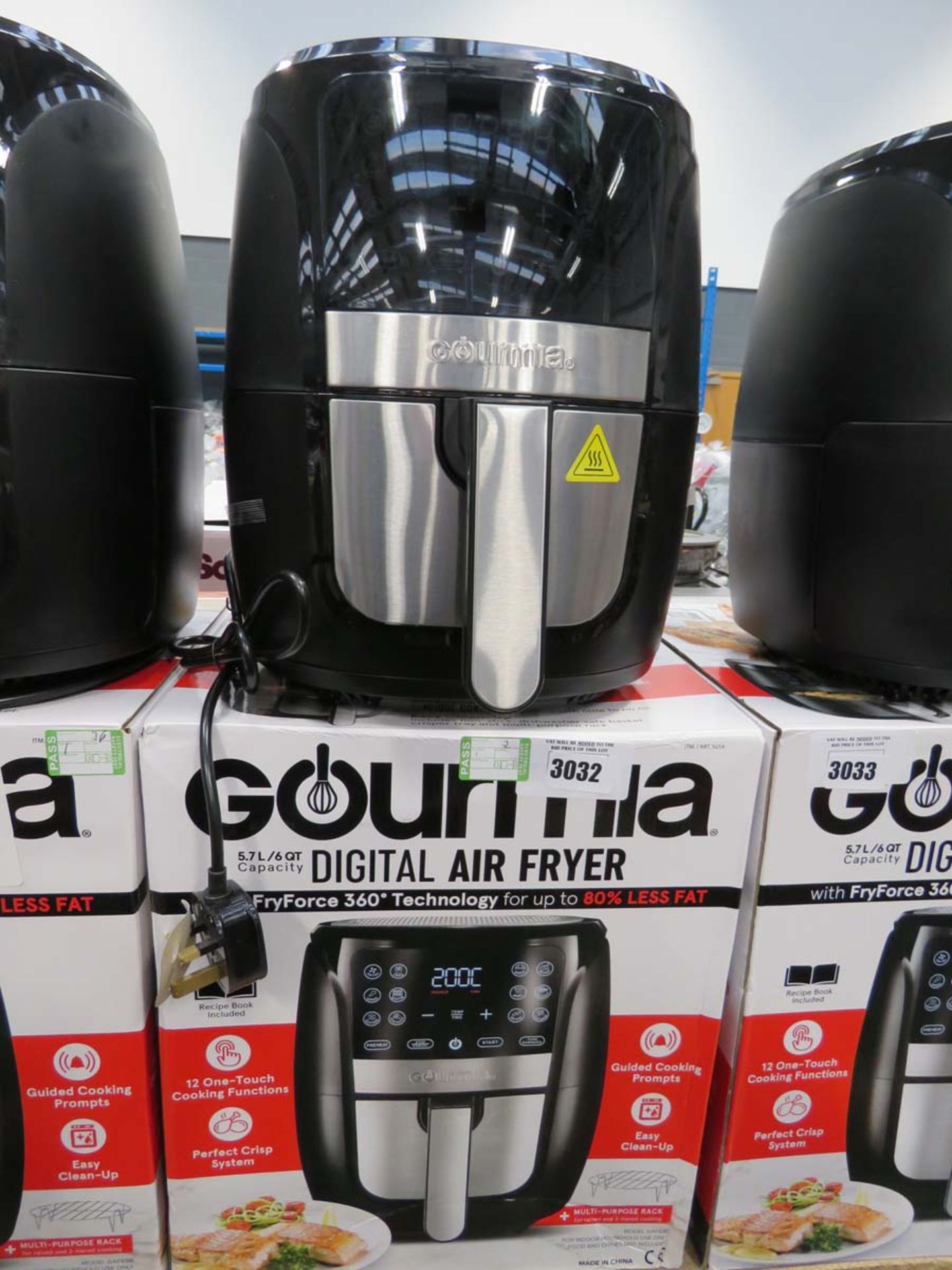 (42) Gourmia digital air fryer with box