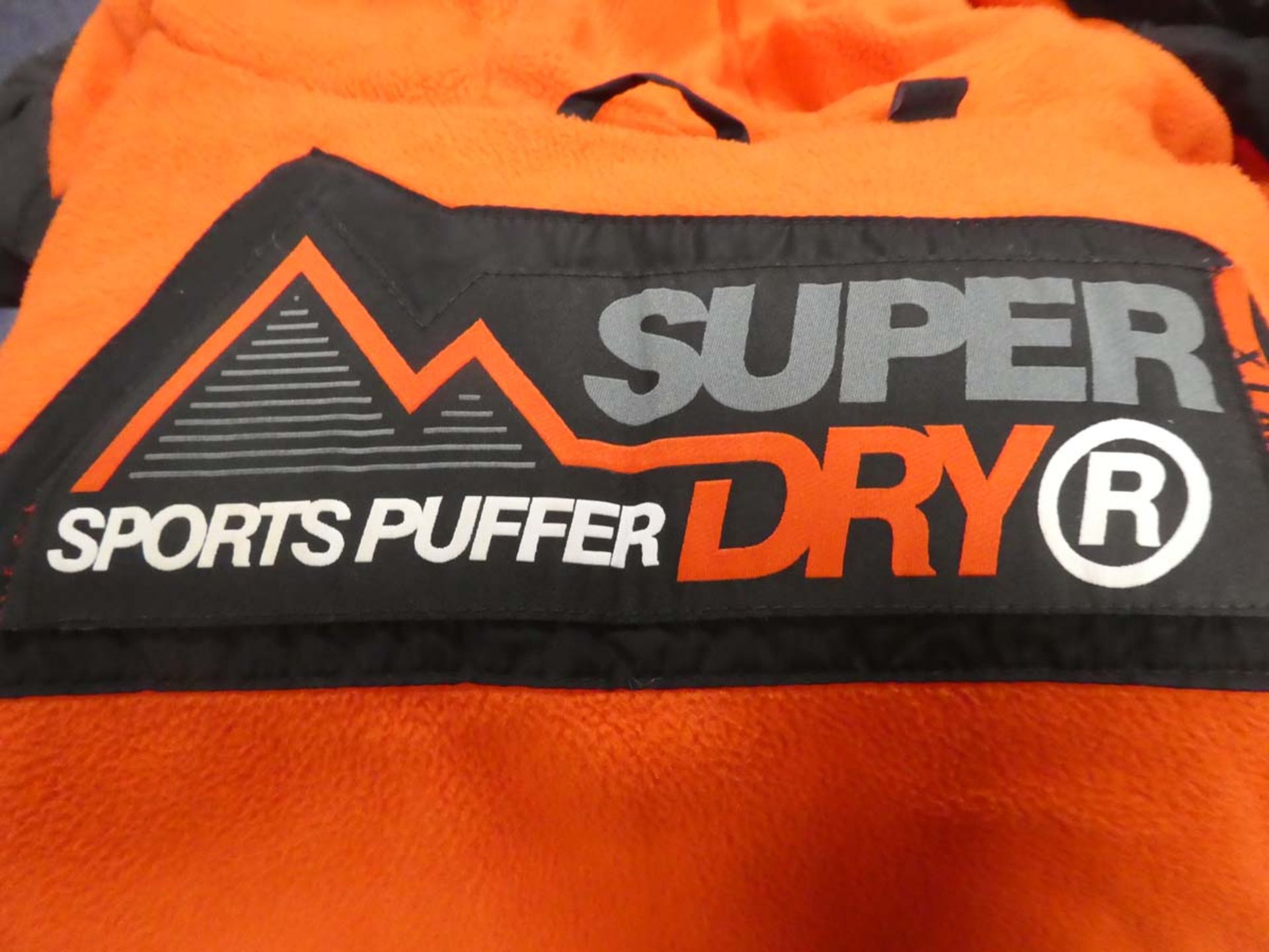 Superdry (used) jet black sports puffer jacket, size XL (hanger) - Image 3 of 3