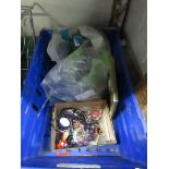 Tray of costume jewellery