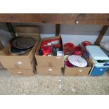 (2228) Large quantity of housewares