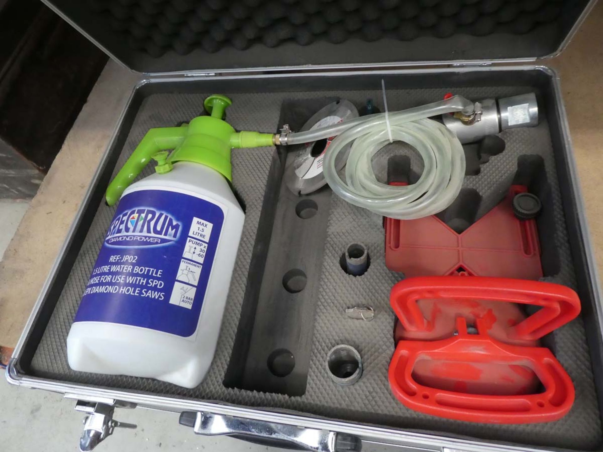 Diamond hole saw spraying kit