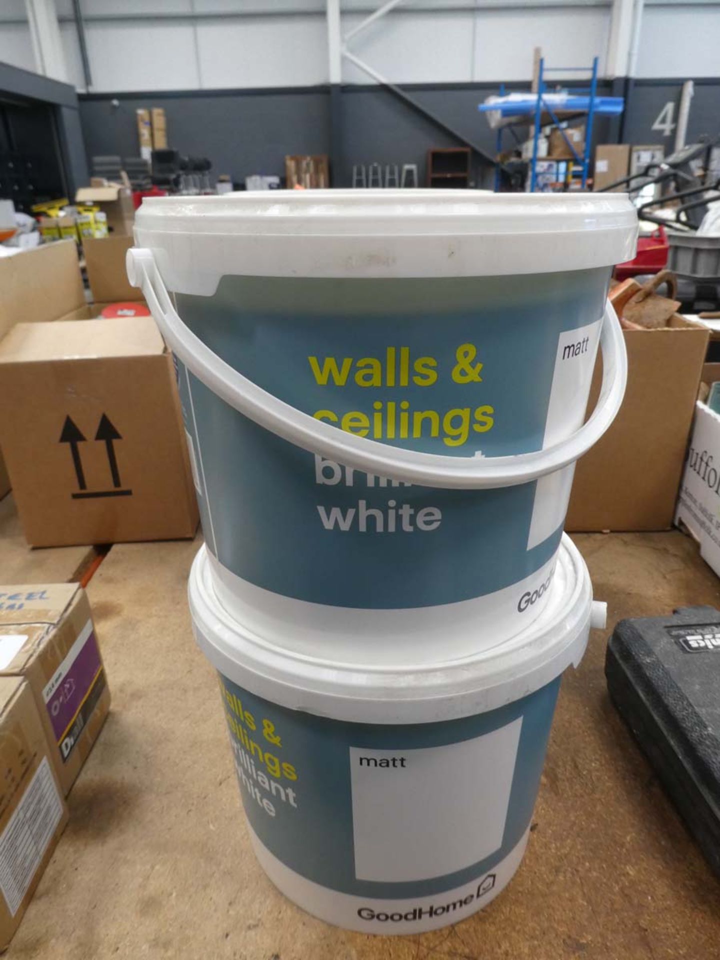 4 tubs of Brilliant White matte emulsion