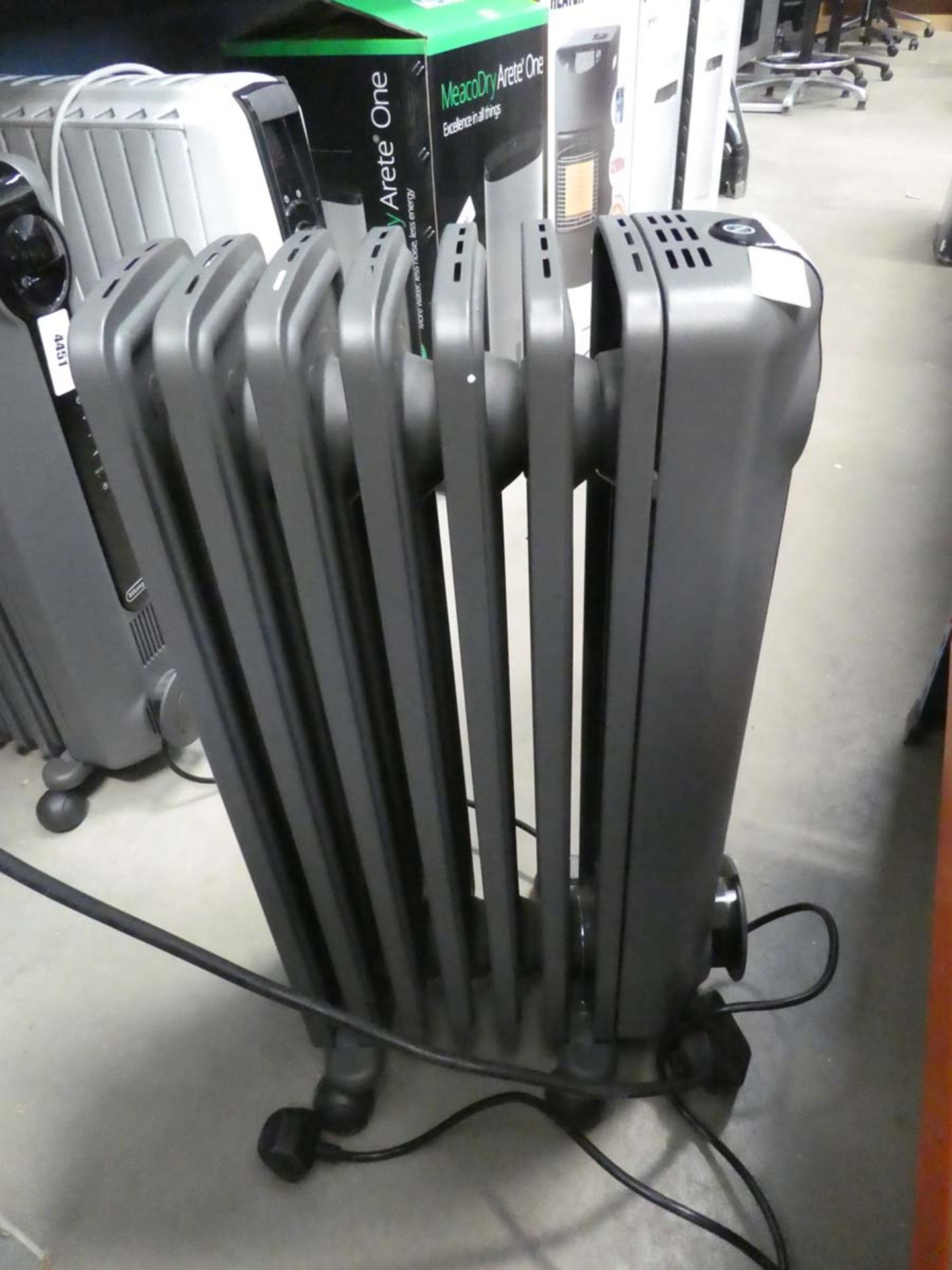 De Longhi grey oil filled radiator