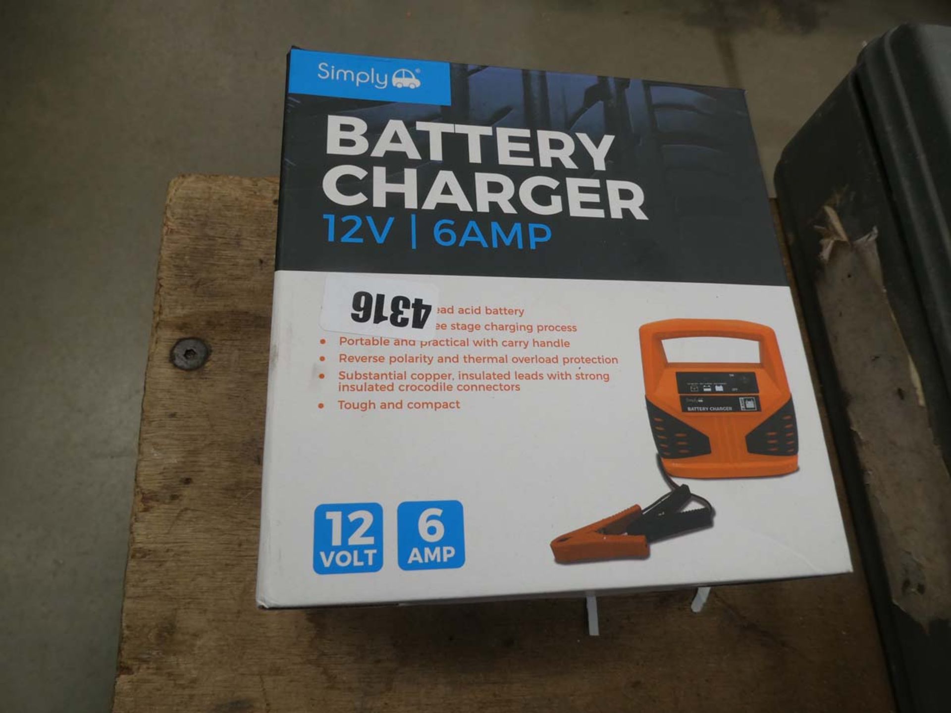 Small 12V battery charger