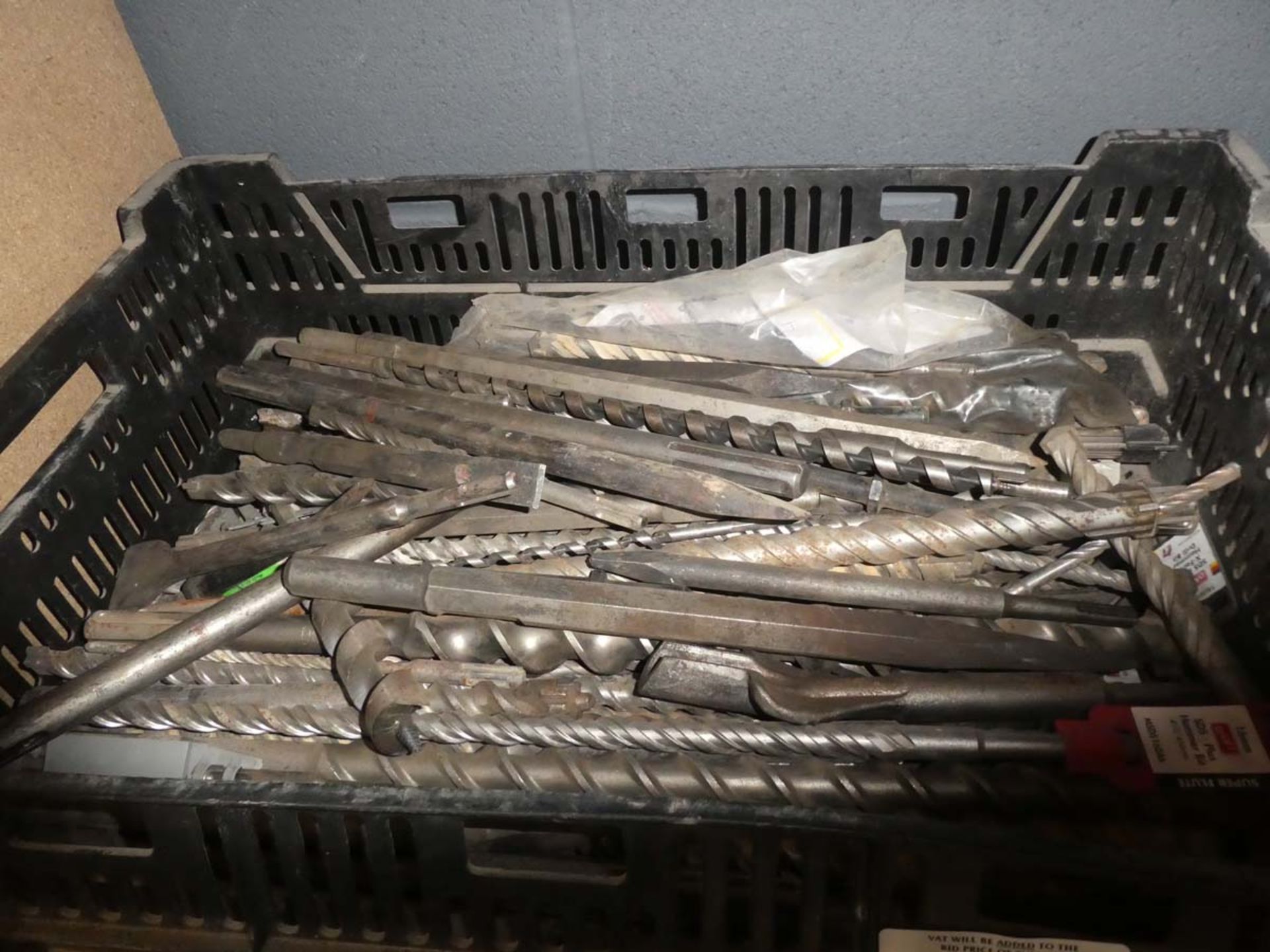 Large box of assorted points, chisels, and SDS drill bits