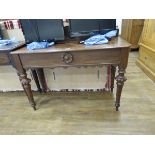 Single drawer sofa table with turned feet