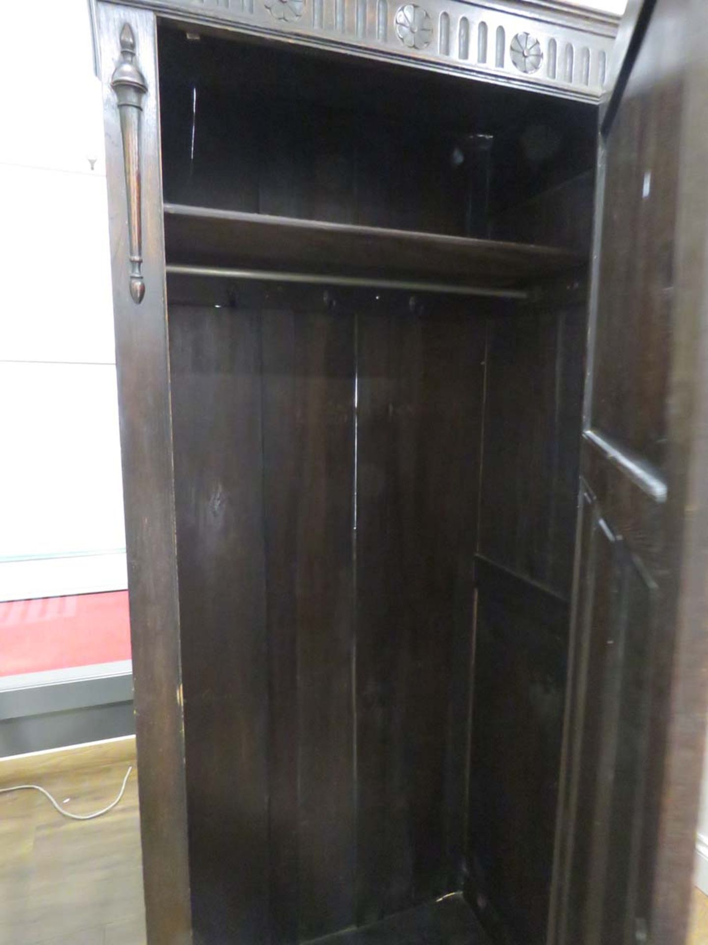 Single door oak wardrobe with carved panel on top - Image 2 of 2