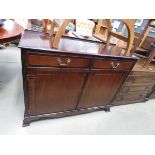Reproduction mahogany sideboard with 2 drawers and 2 doors under