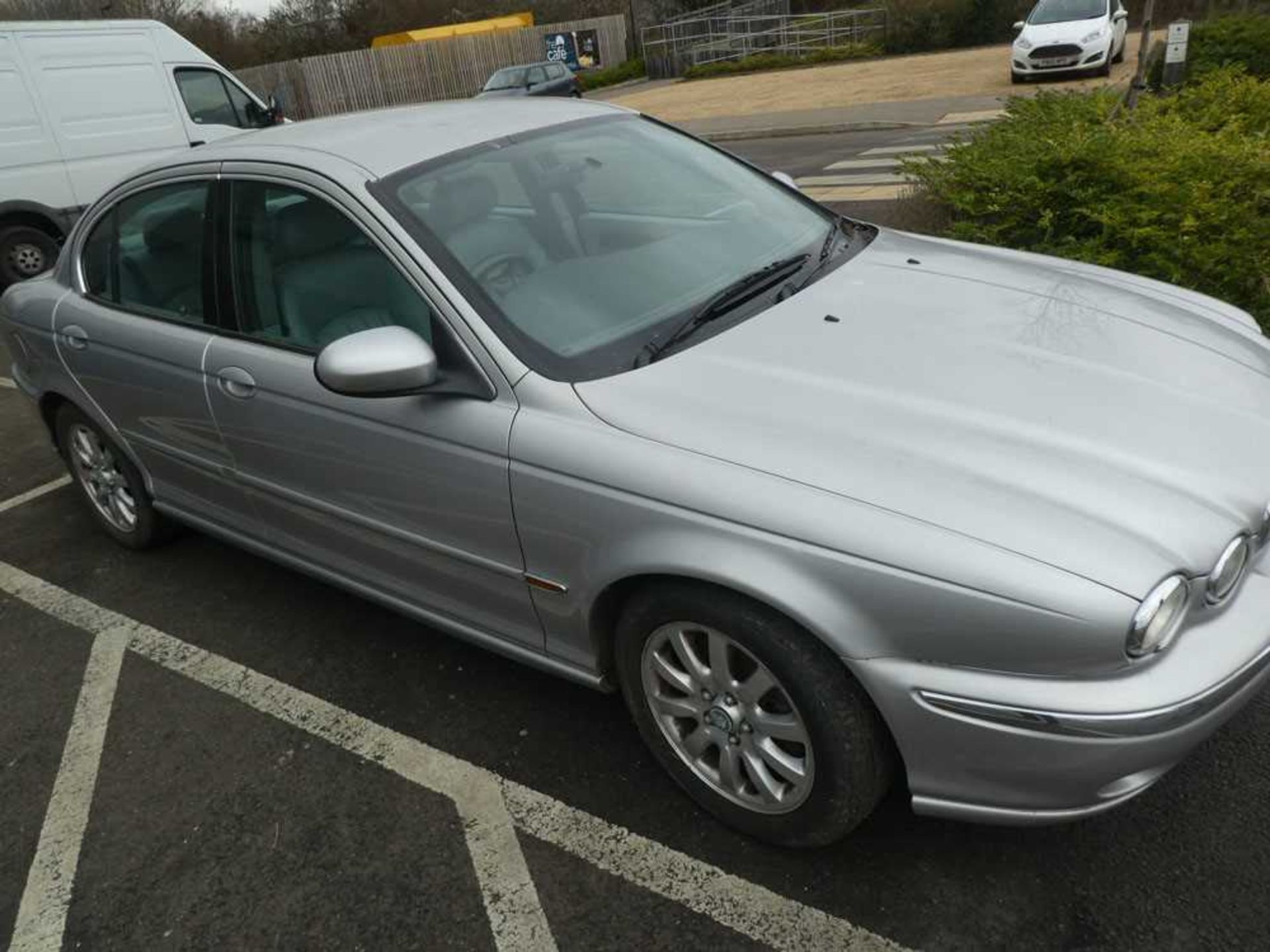 KE53 UCC (2003) Jaguar X-Type V6 SE Auto saloon, in silver, 2495cc, petrol, first registered 28/10/ - Image 3 of 7