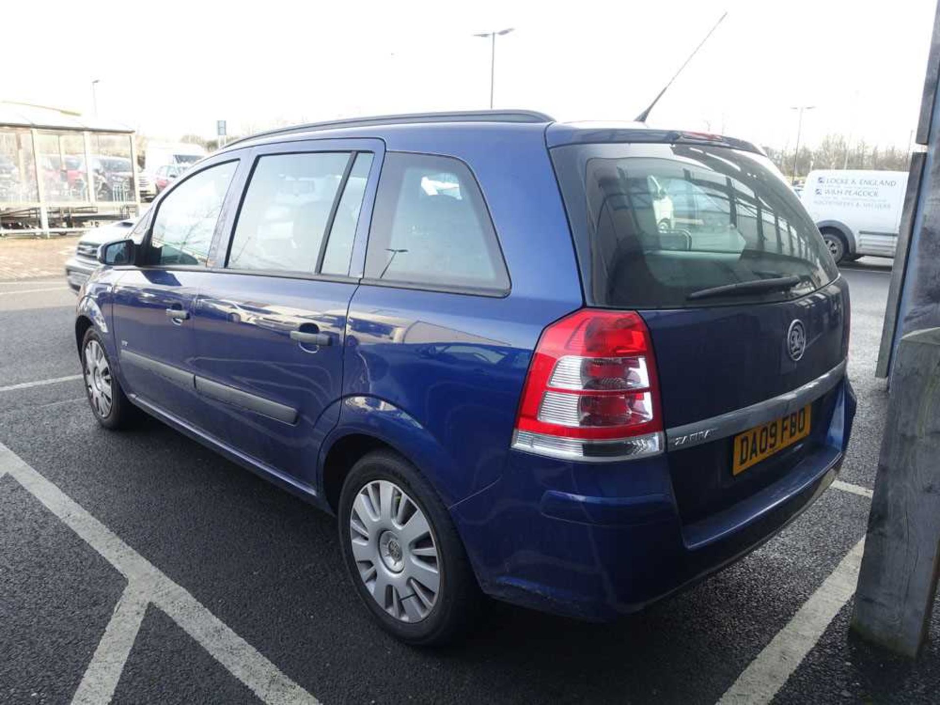 DA09 FBO (June 2009) Vauxhall Zafira Life, 1598cc, petrol, MPV, first registered 10/6/2009, 89,953 - Image 3 of 9