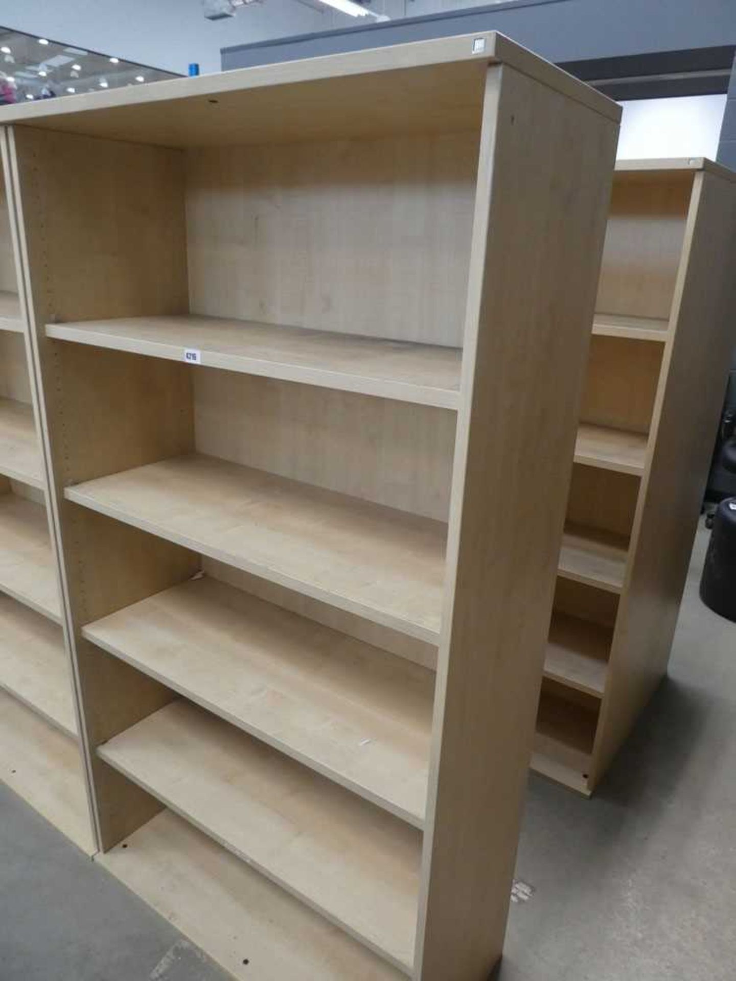 5 shelf 5.5' maple effect bookcase