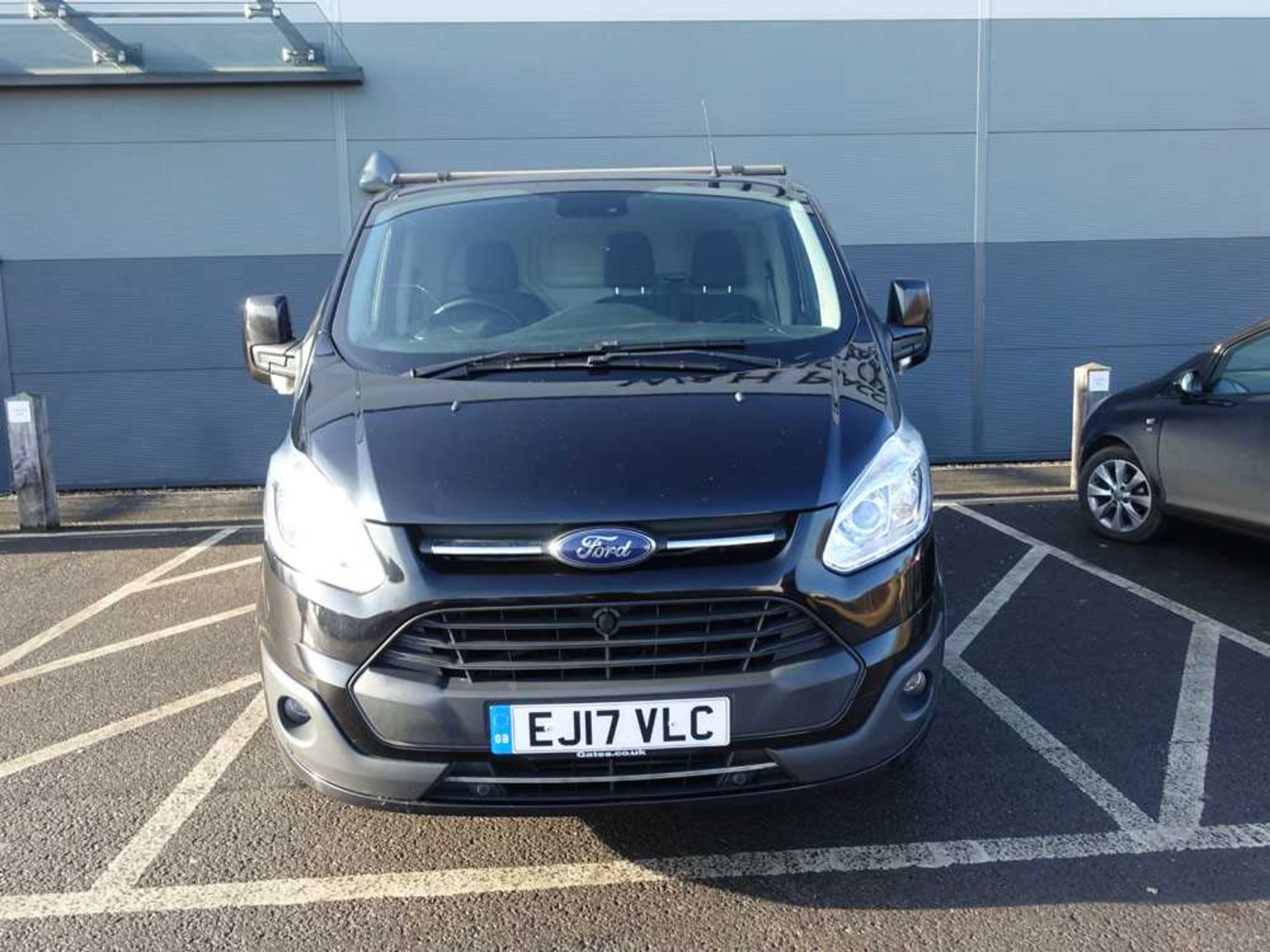 EJ17 VLC (May 2017) Ford Transit Custom 290 Limited 2.0 TDCi 170ps diesel panel van in black, 6 - Image 2 of 12