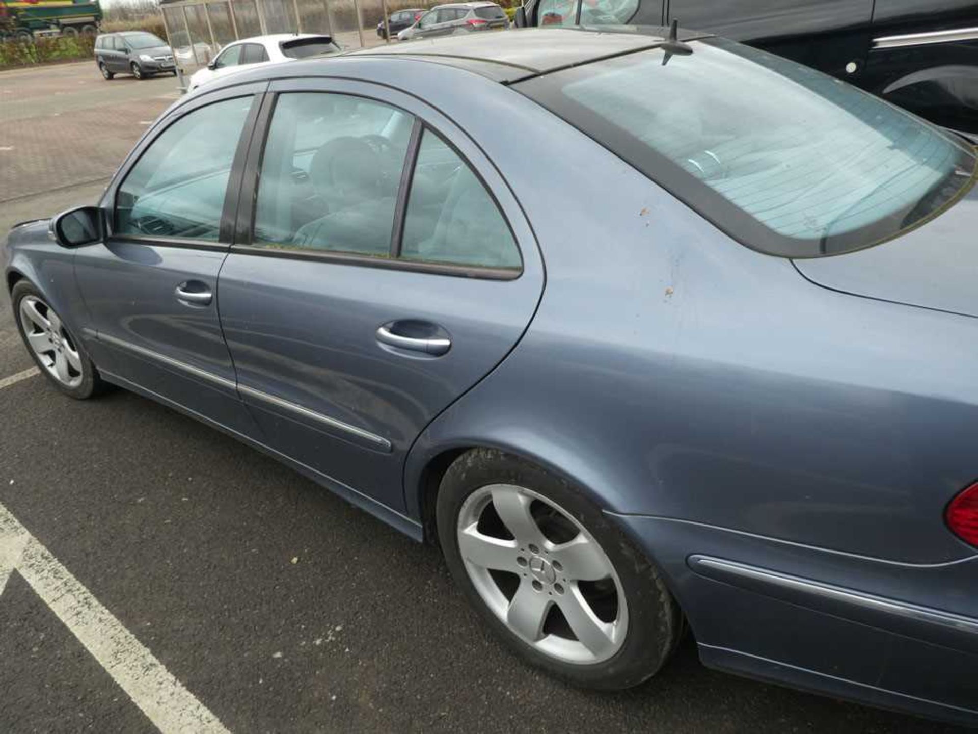ET04 VPE (2004) Mercedes E240 Avantgarde Auto saloon, in blue, 2597cc, petrol, first registered 12/ - Image 8 of 14