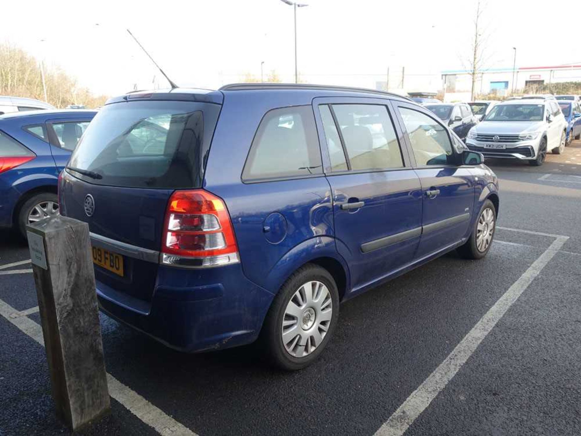 DA09 FBO (June 2009) Vauxhall Zafira Life, 1598cc, petrol, MPV, first registered 10/6/2009, 89,953 - Image 4 of 9