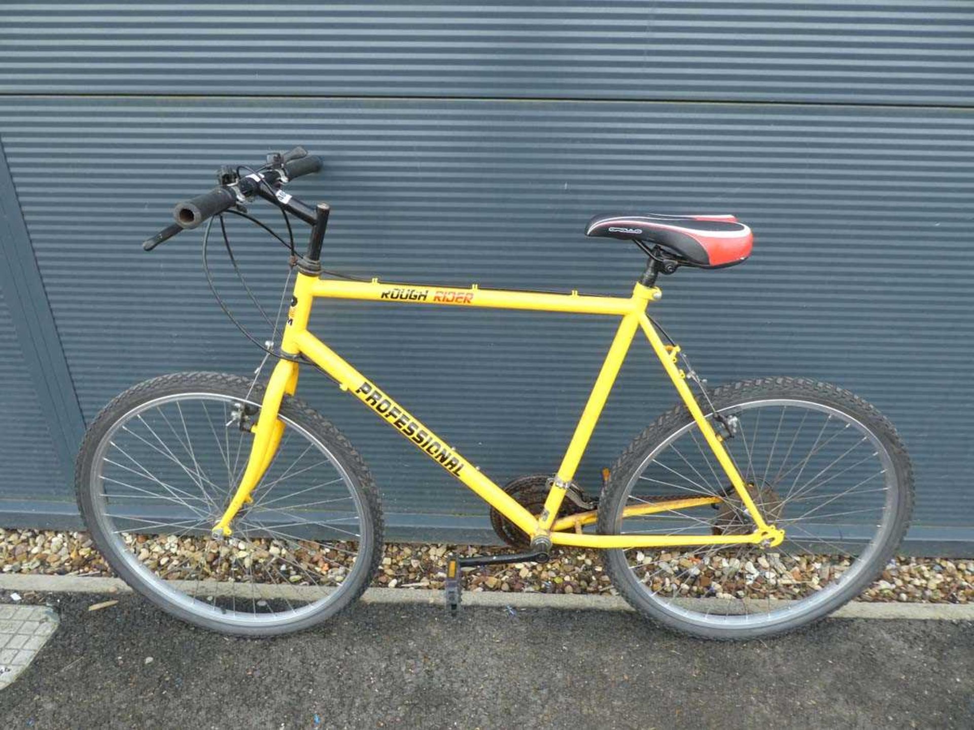 Yellow gents town bike