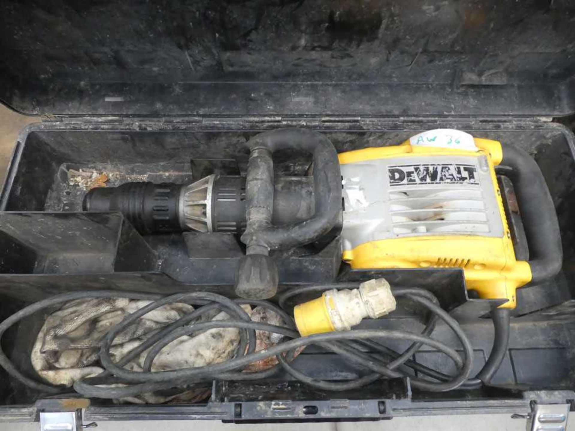 Dewalt 110v breaker