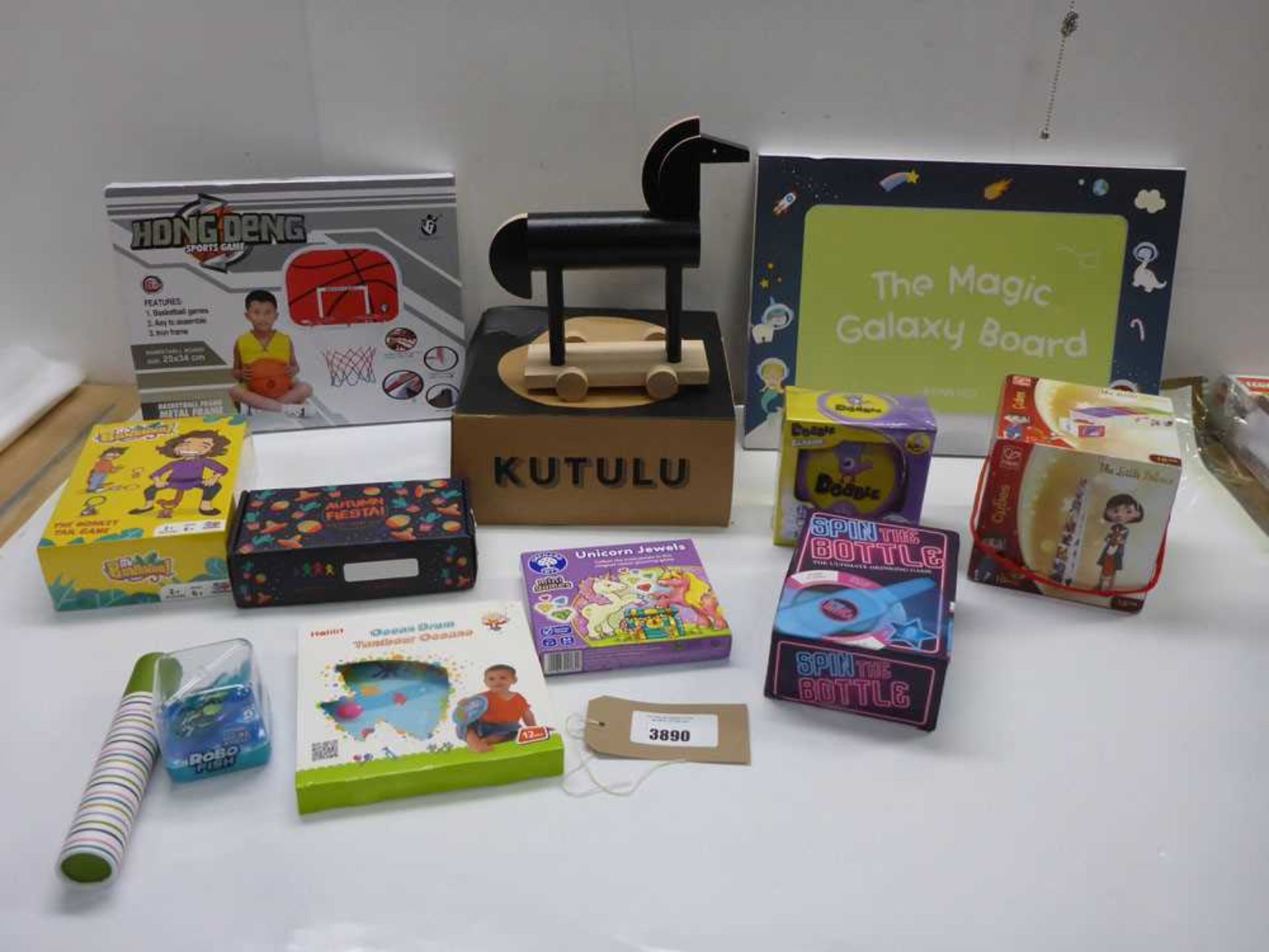+VAT Selection of toys including Magic Galaxy board, Kutulu horse, Cubes, Dobble, Its Bananas!,