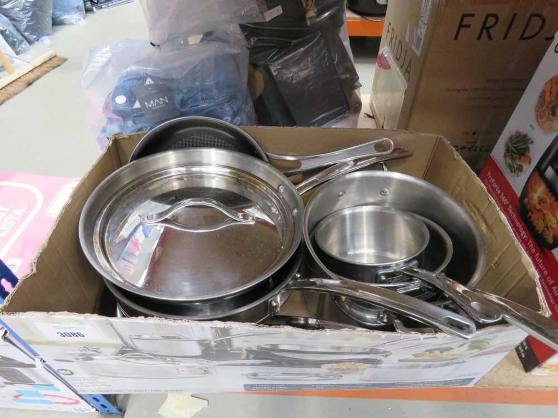 +VAT Kirkland stainless steel cookware set in box