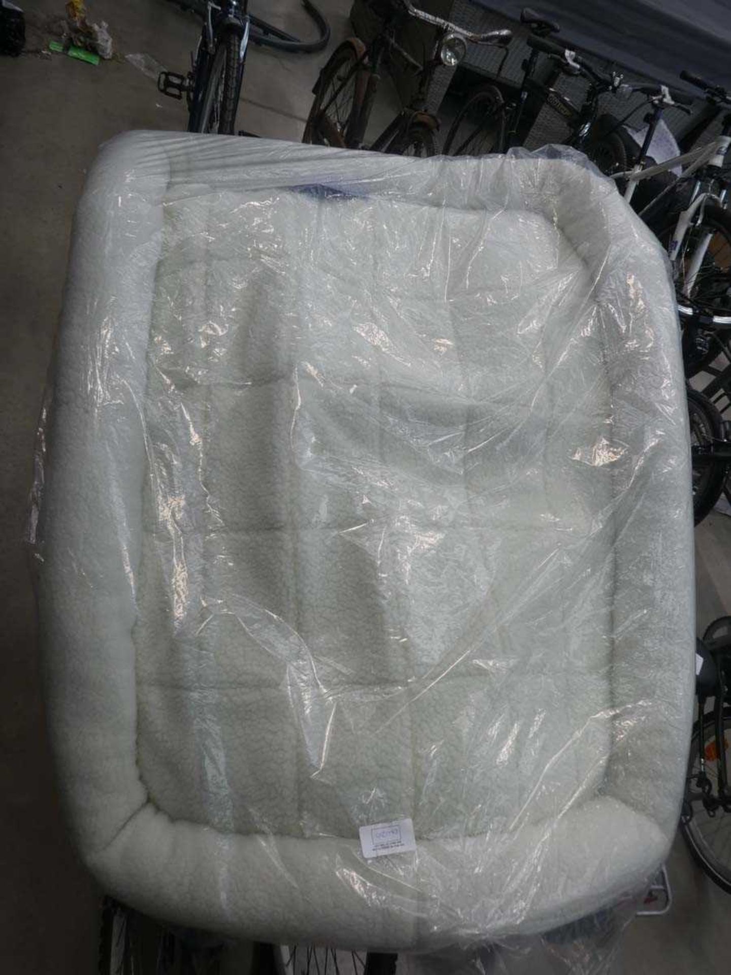 +VAT Large cream dog bed