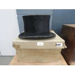 Silk top hat with box