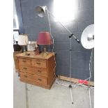 Tripod adjustable spotlight