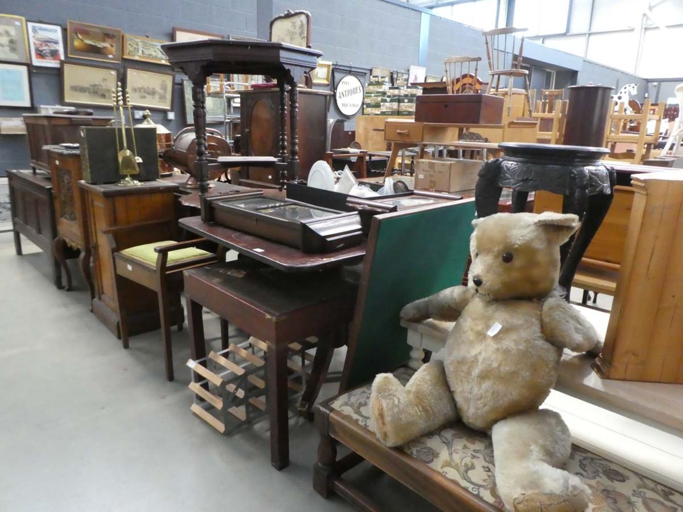 Saleroom 5 Furniture & Effects