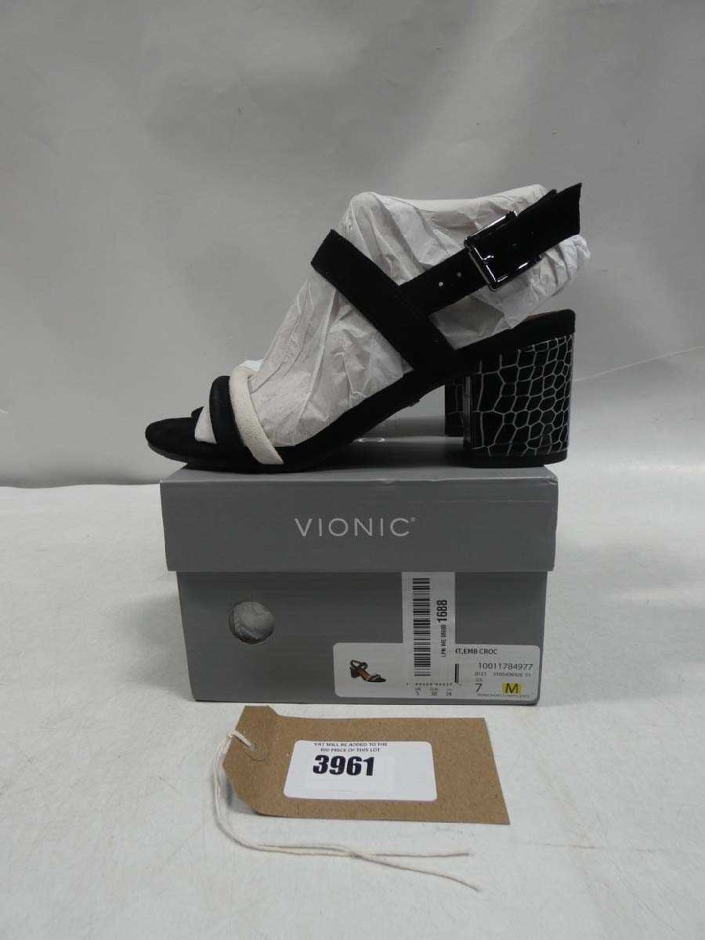 +VAT Vionic Paula block heel sandals size 5