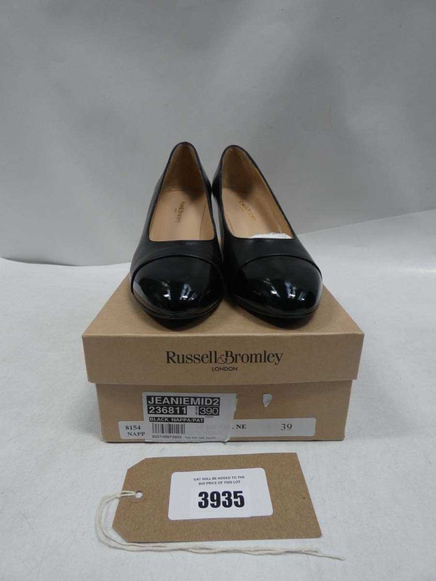 +VAT Russell & Bromley Jeanie heels size EU 39 (signs of use)