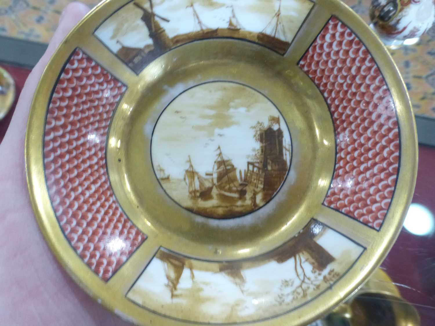 A pair of Dresden cabinet plates, each depicting a harbour scene within a rust border, d. 21 cm, - Image 18 of 32