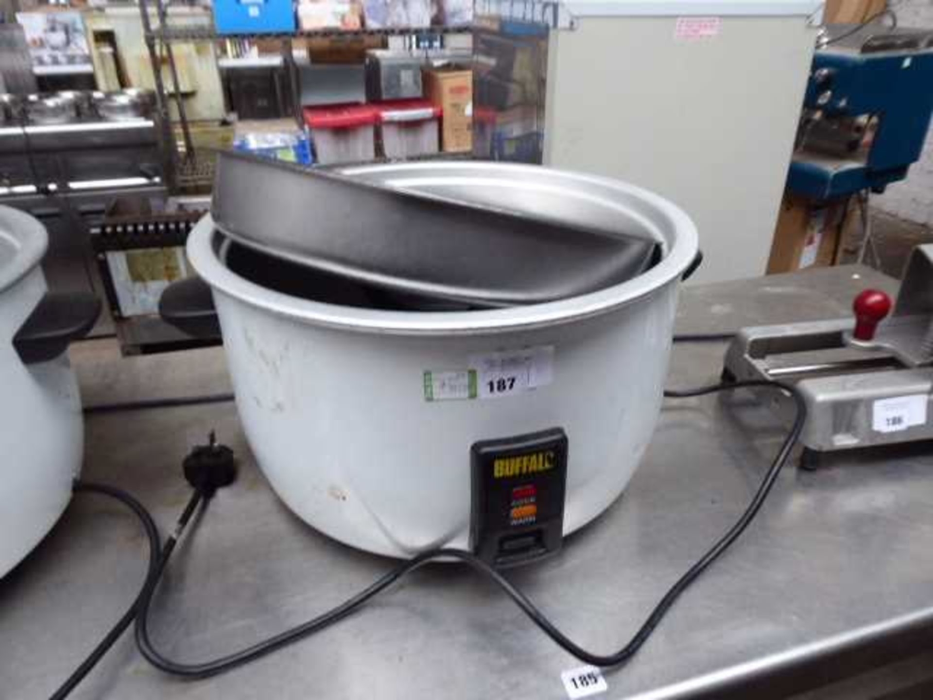 +VAT Buffalo rice cooker with lid