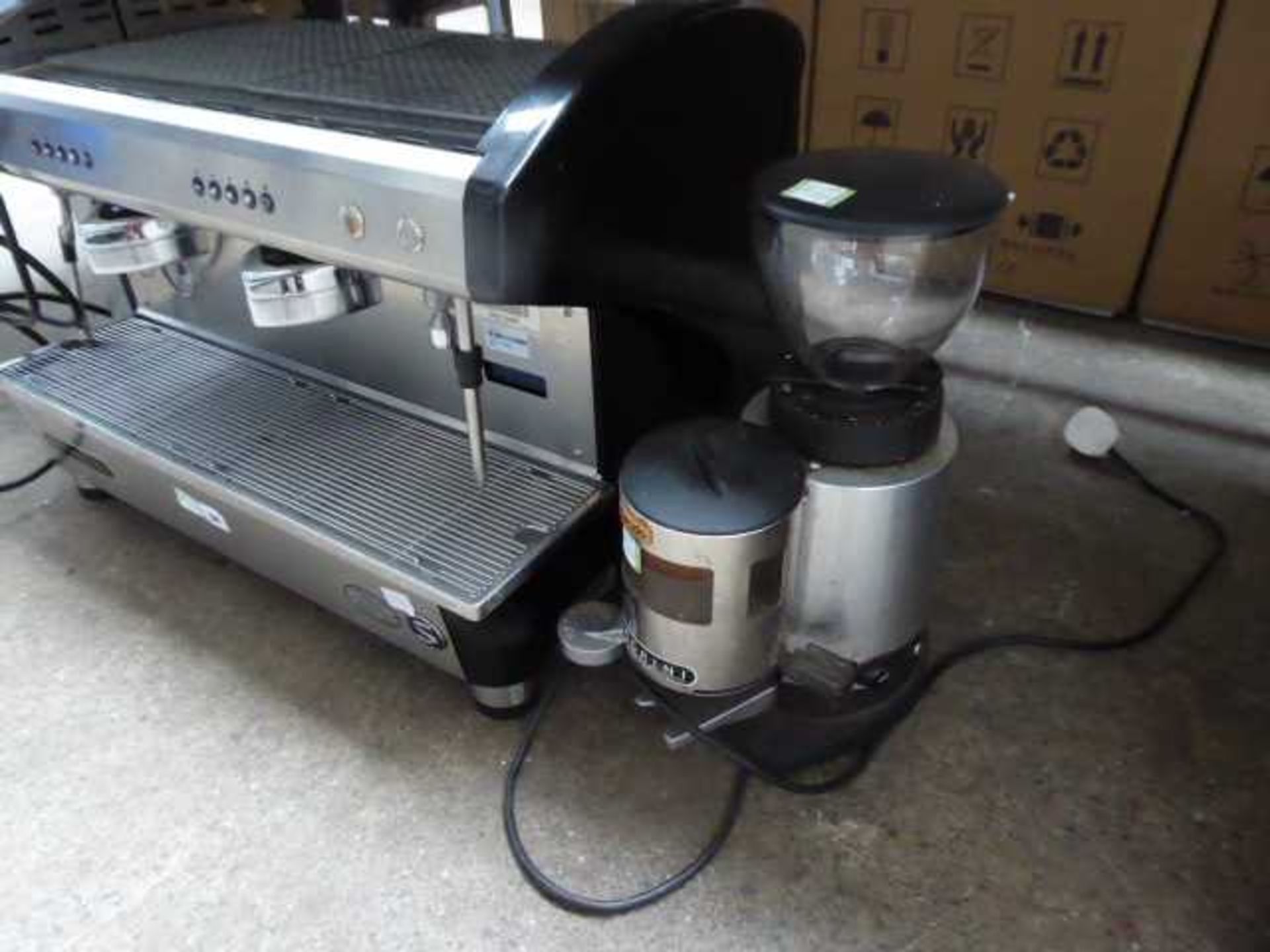 470 - (TN30) 70cm Magrini S series automatic 2 station coffee machine with 2 groupheads and a - Image 2 of 2