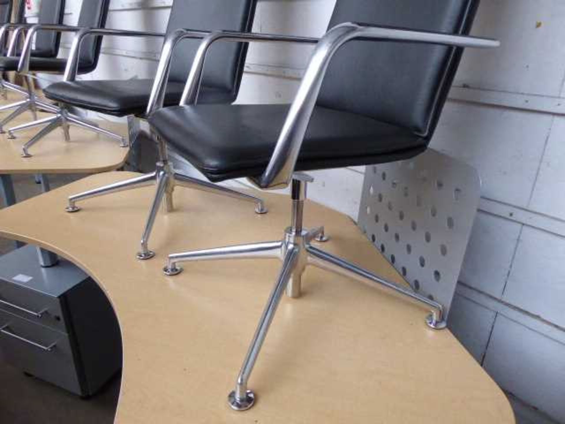 Brunner black leather and chrome executive swivel armchair - Image 2 of 2